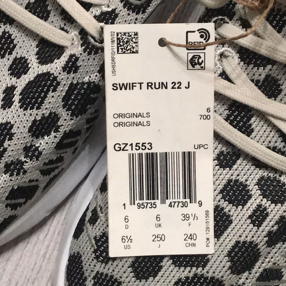 Adidas Swift Run 22.  Size 6.5– NEW without box - Picture 7 of 7
